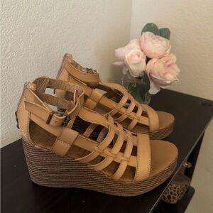 Size 8 Blowfish Wedge